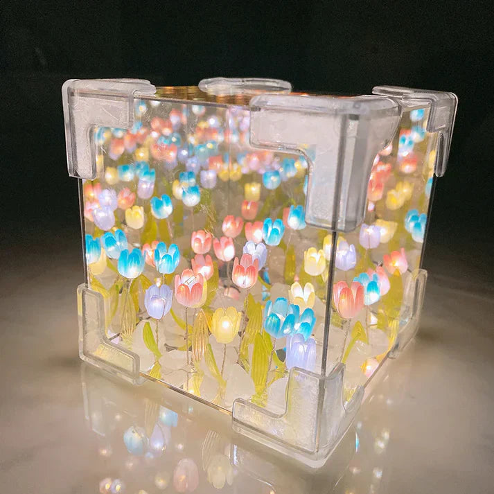 Blossom Cube Lamp™